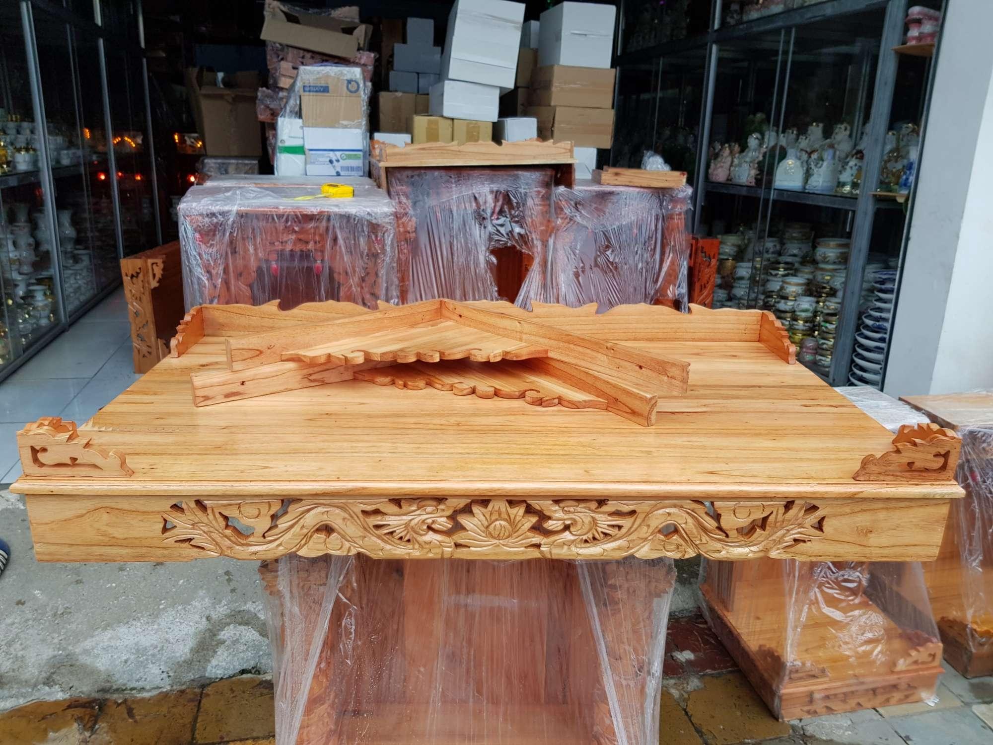 Bàn thờ treo tường gỗ xoan ngang 88 cm