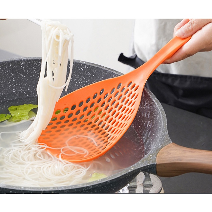 Noodles, food skimmer spoon