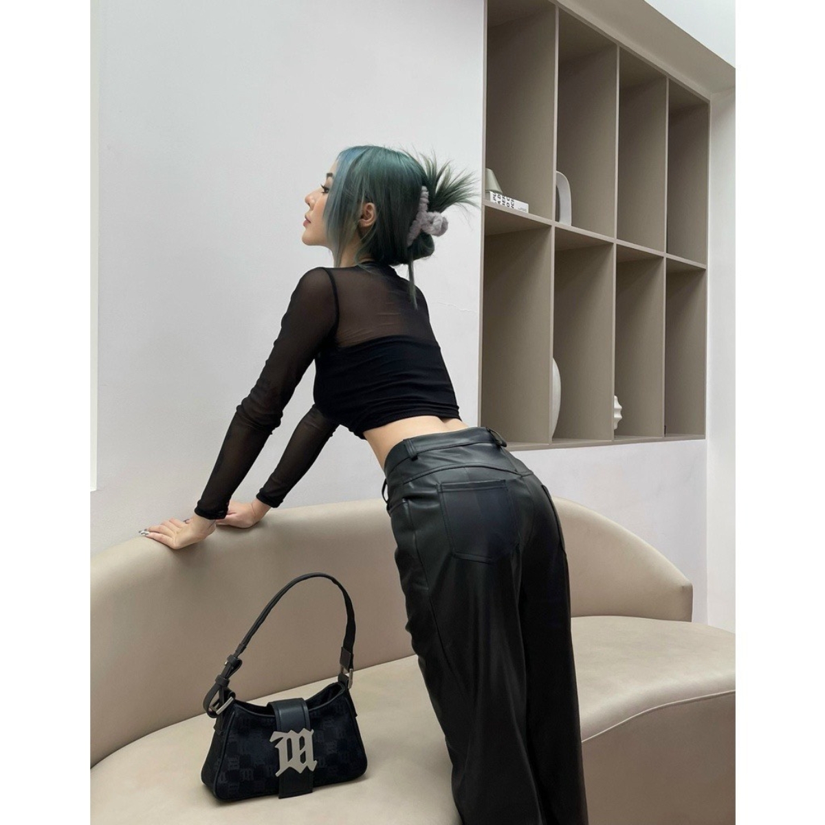 Áo croptop tay dài PINKSTORE29 chất thun lụa phối lưới kiểu cổ lọ dáng ôm body A5541