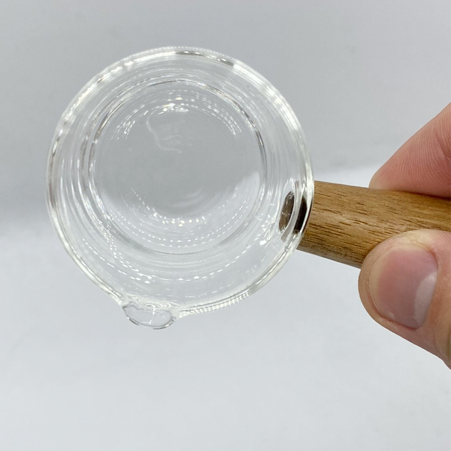 Cốc đong thủy tinh cán gỗ 50ml