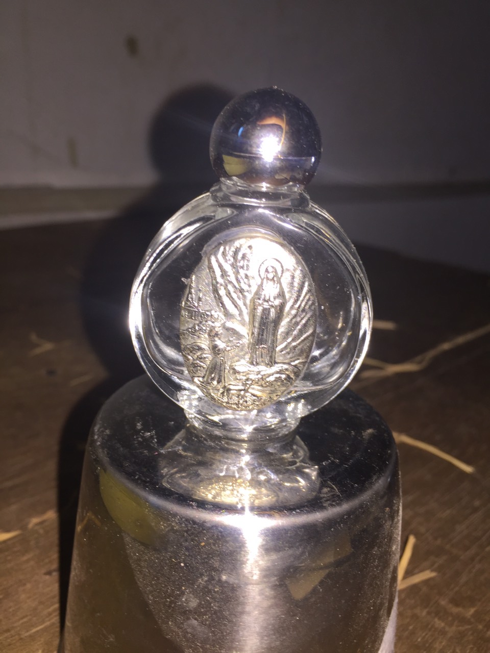 57. Bình đựng nước Thánh