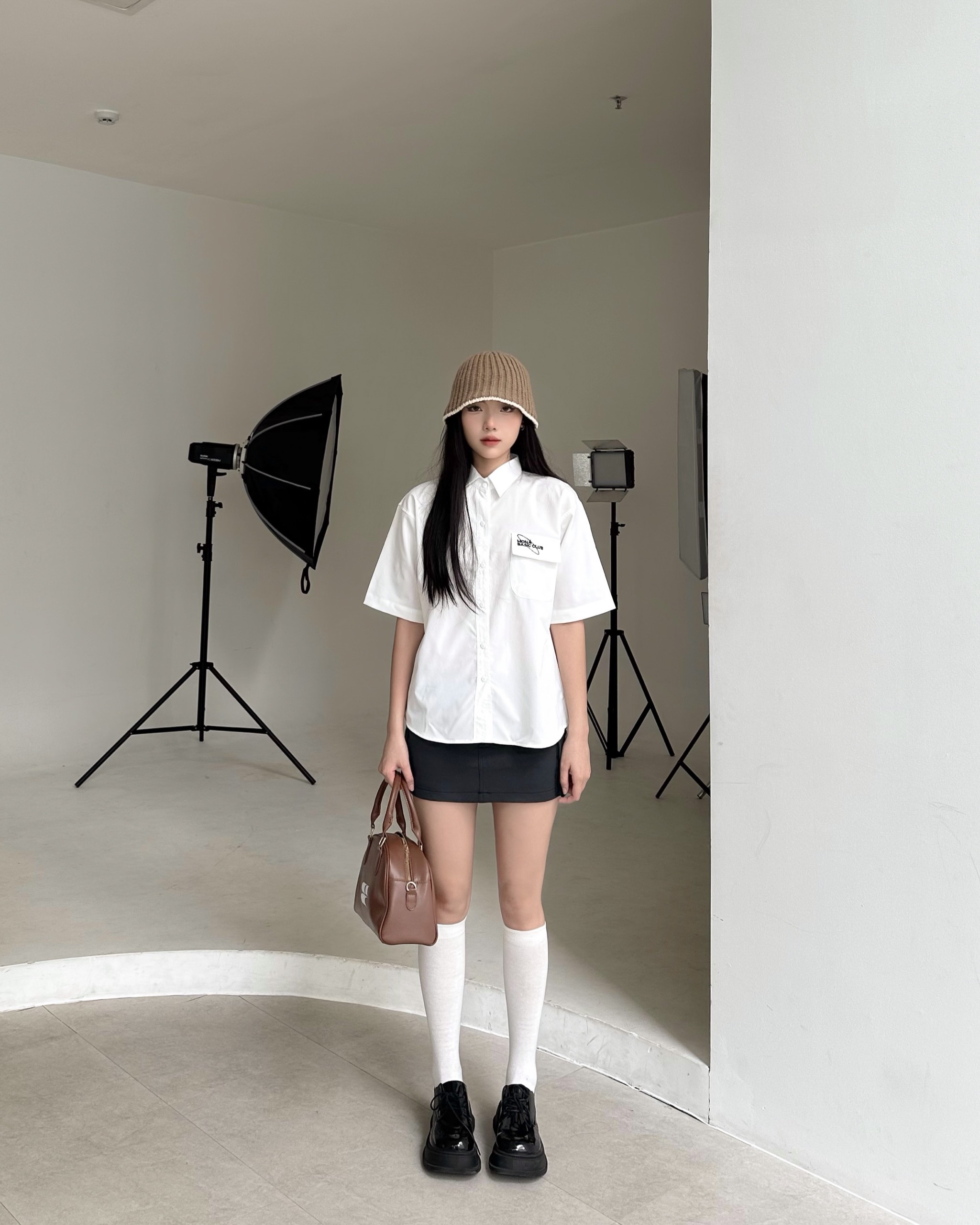 [VOUCHER 12%/149K] Sơ mi form rộng thêu logo MONÁ - MID TRẮNG