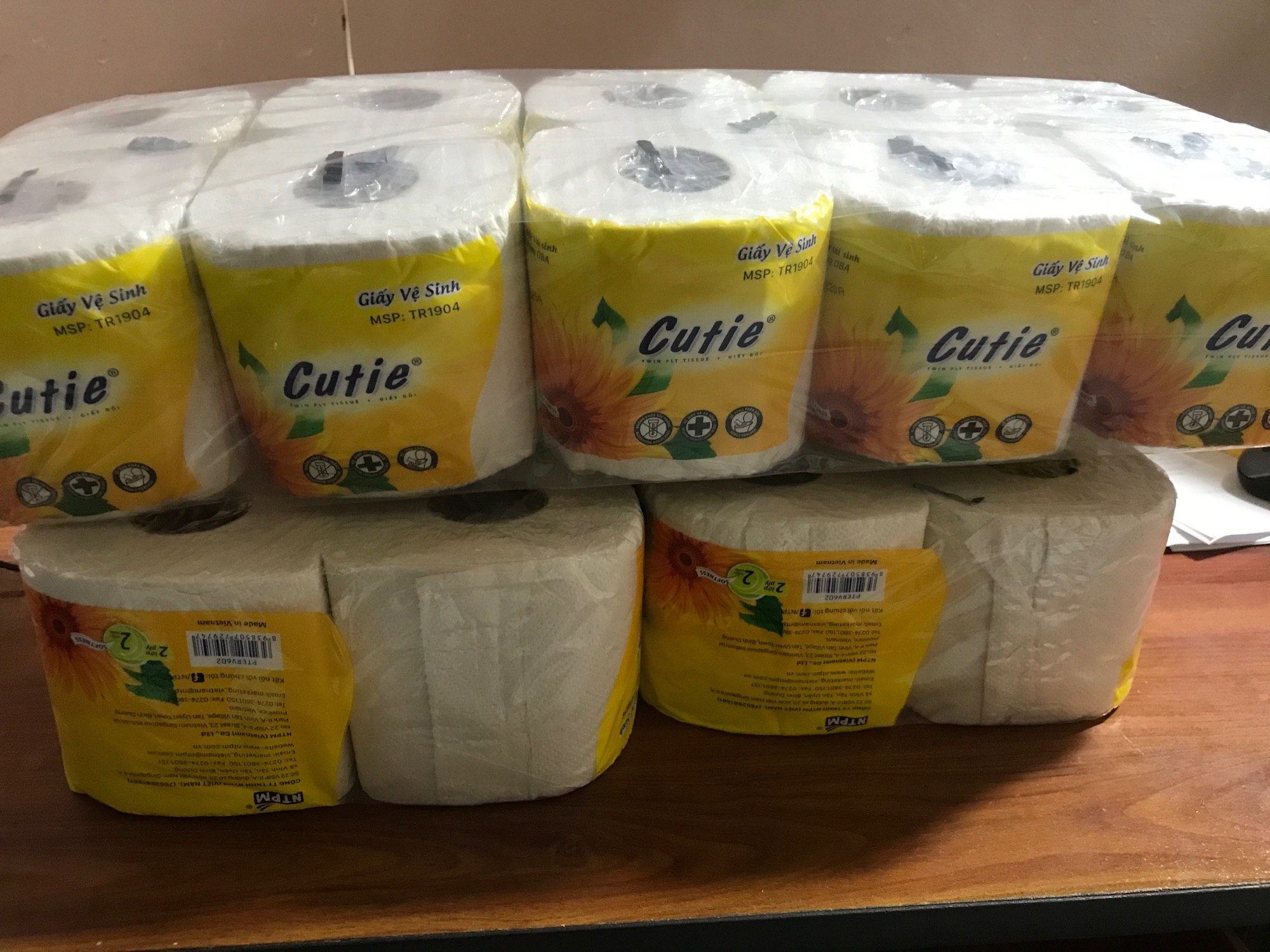 [HCM]Giấy vệ sinh Cutie (700gr/1 bịch)