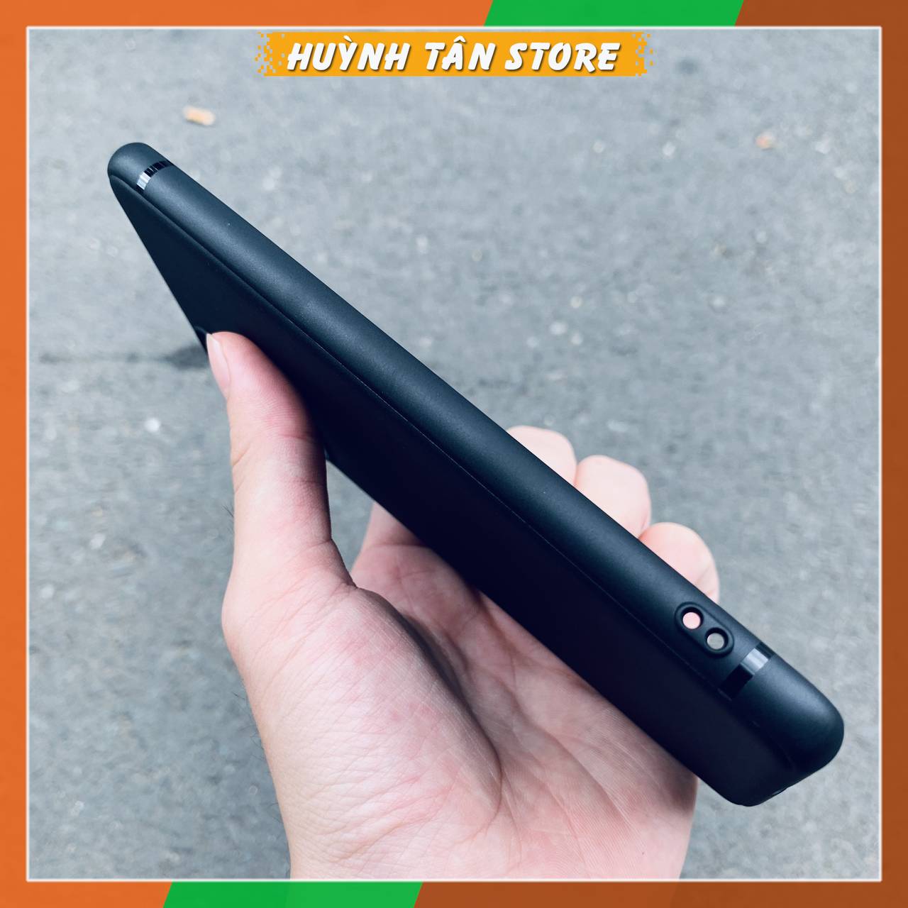Ốp lưng Samsung S20 FE TPU dẻo siêu mỏng ôm sát máy.
