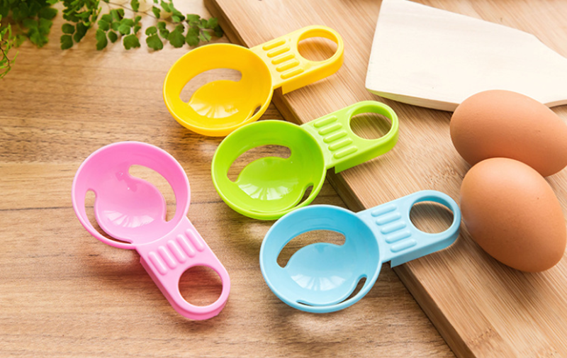 Dụng cụ tách lòng trứng gà