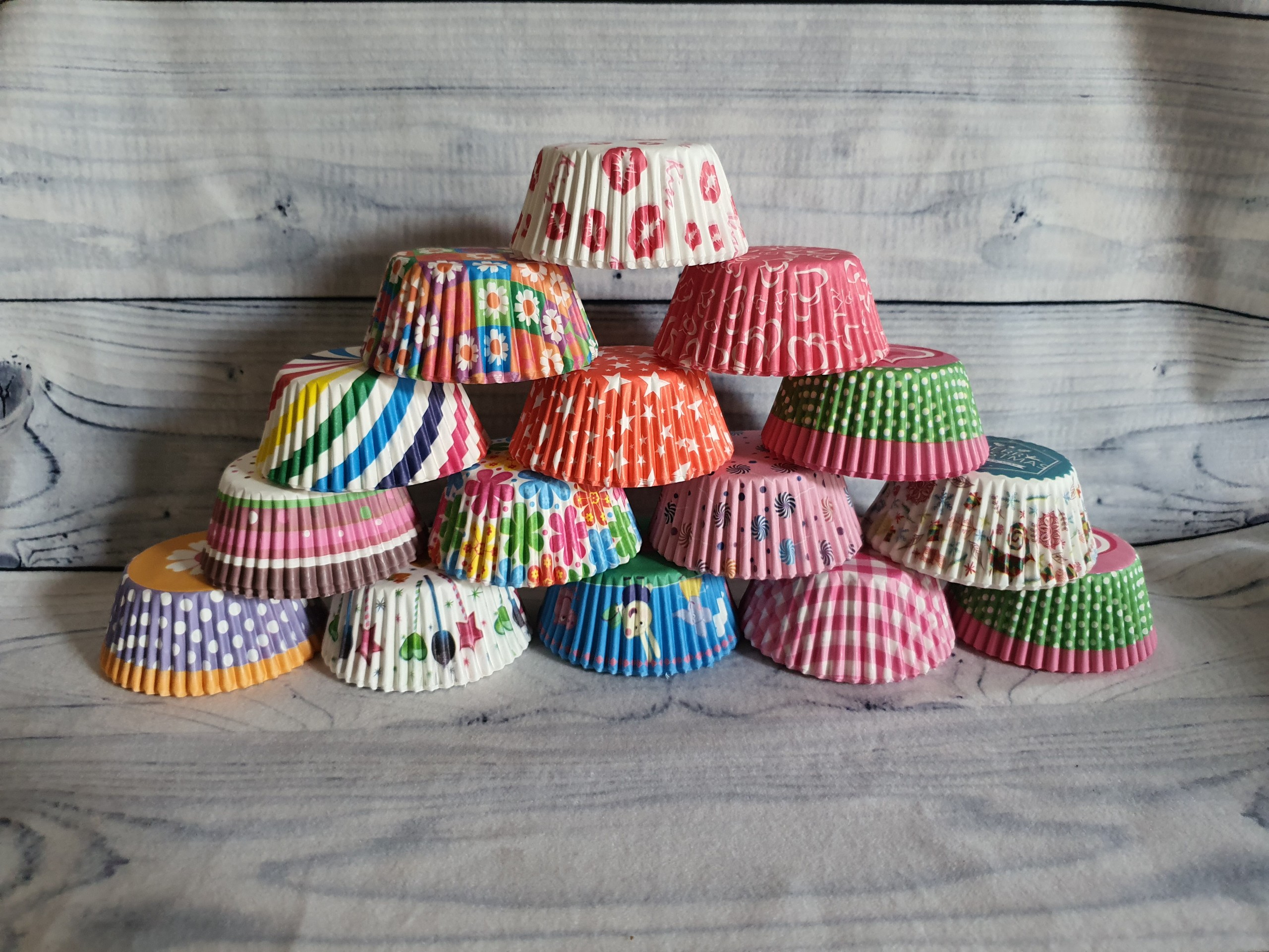Cup giấy, cup mềm, khuôn Cupcake (Hộp 100 cái)
