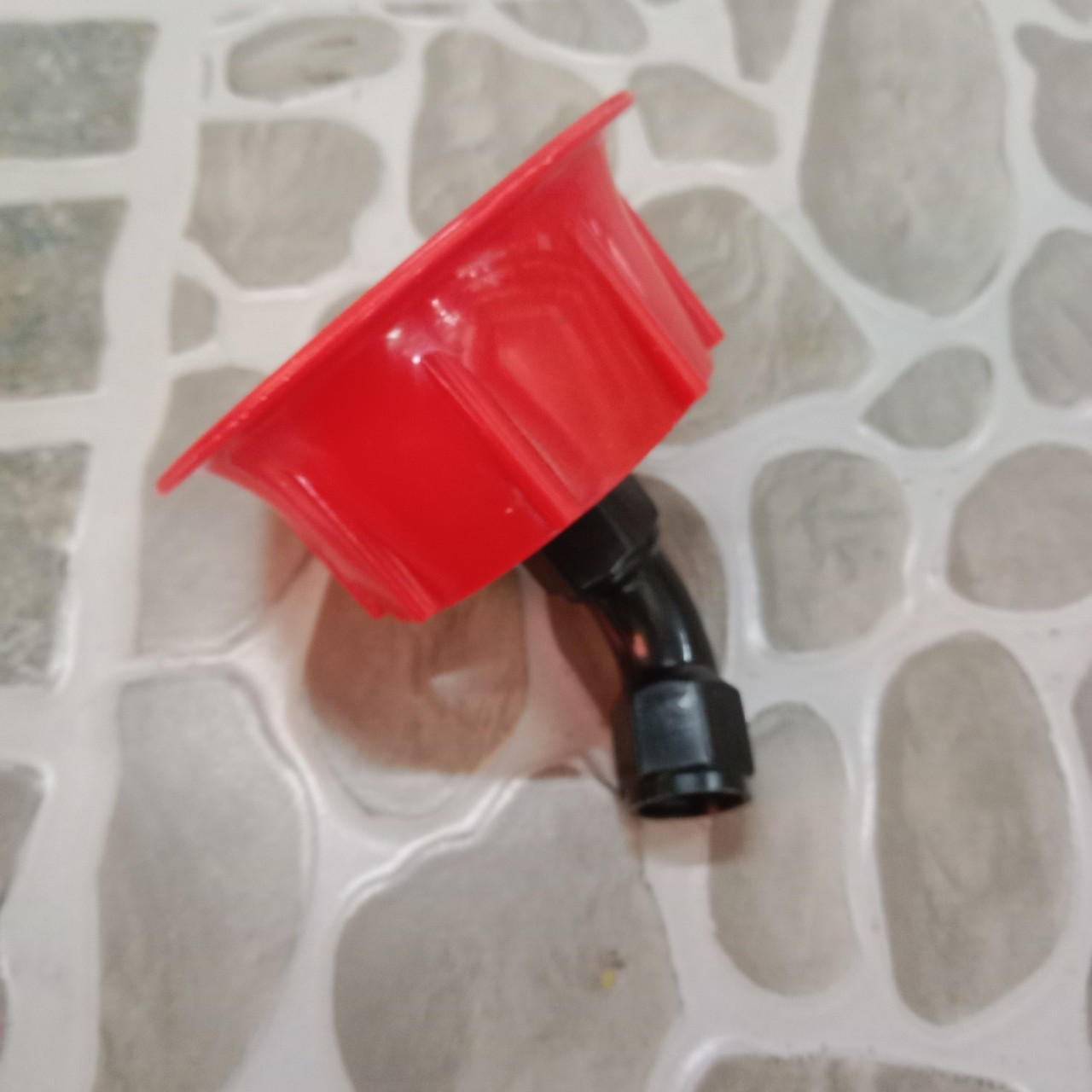 (LKB) Pep loa 8 lỗ nhựa bình điện