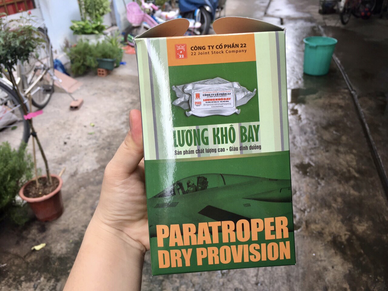 Lương Khô Bay  x22