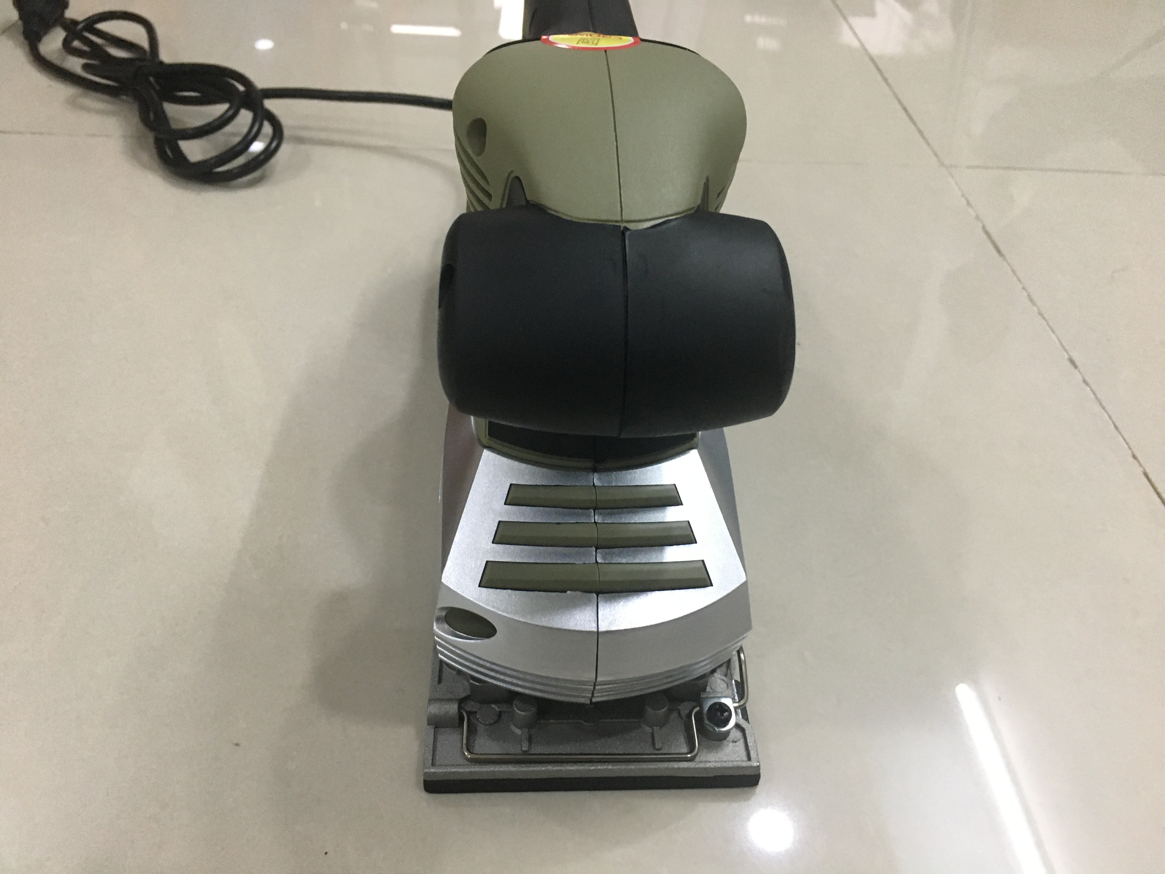 Máy chà nhám rung Crown CT13400
