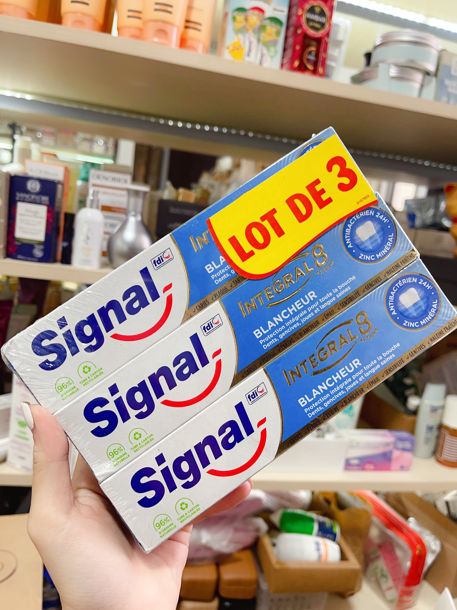 [Lot 3] Kem đánh răng SIGNAL - Pháp