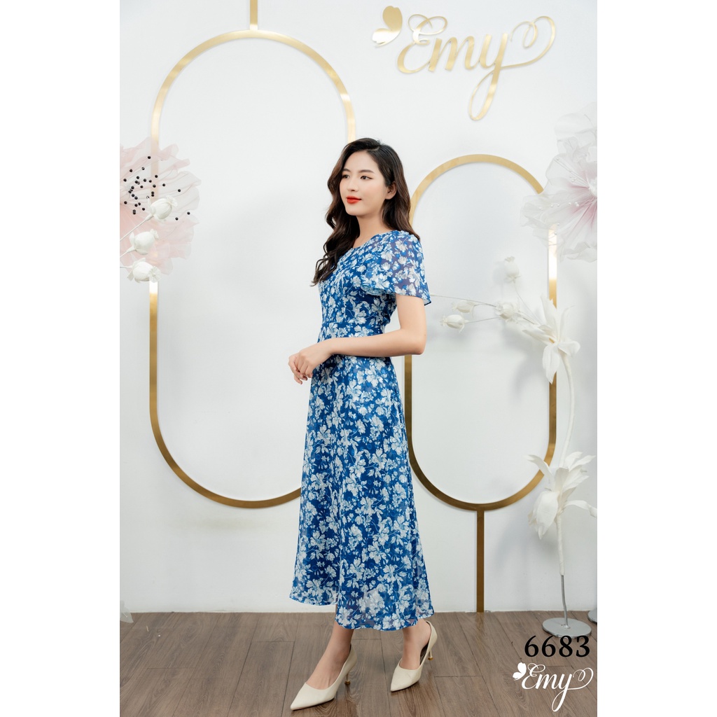 Đầm EMY EM6683 Maxi Lững Nền Xanh HT
