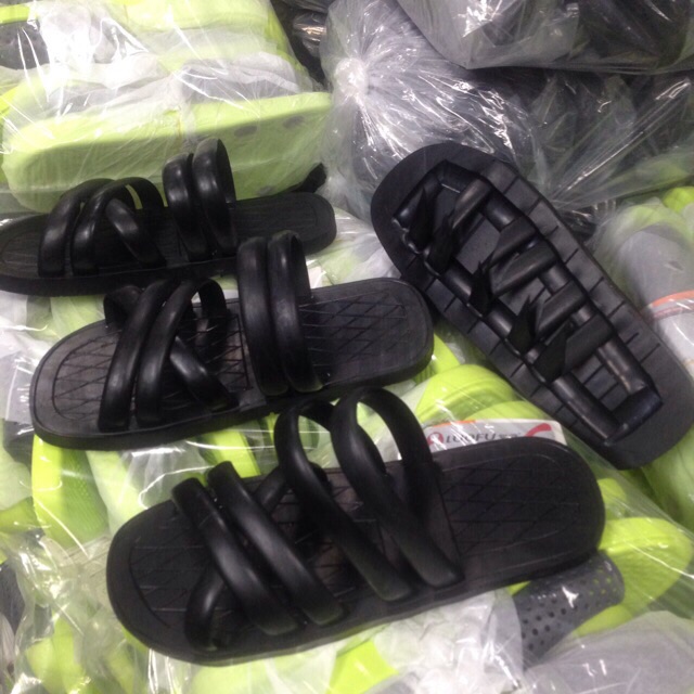 Rubber Sandals with 5 Straps, War-Era Style