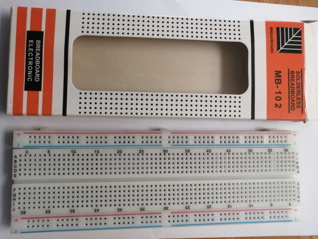 Breadboard cắm 400 lỗ MB-102 (85x55mm)/Breadboard cắm 830 lỗ MB-102 (165x55mm)