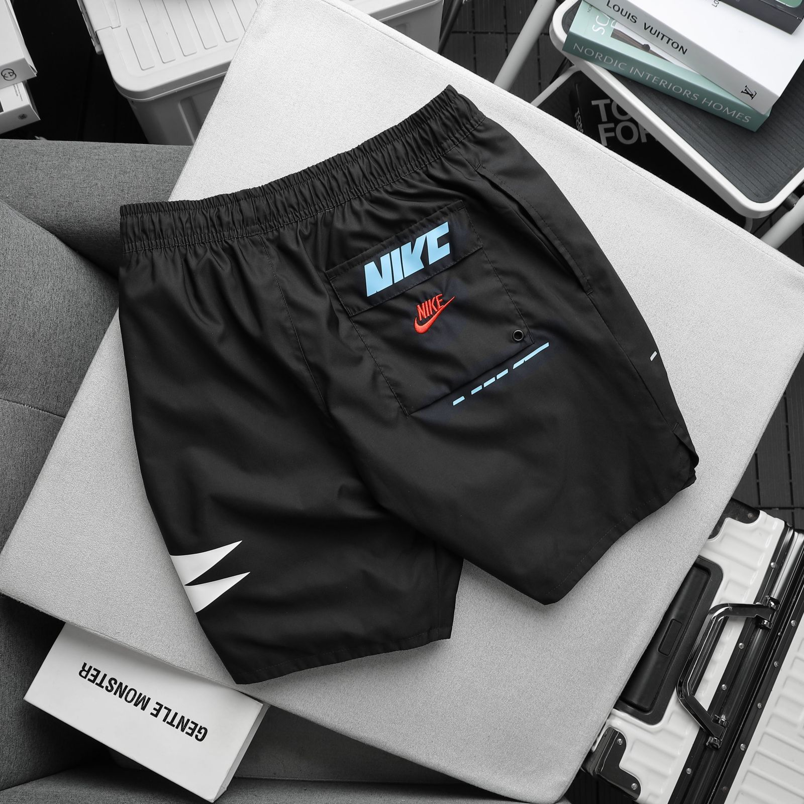 QUẦN SHORT THỂ THAO NAM ESSENTIAL+ WOVEN - ĐEN