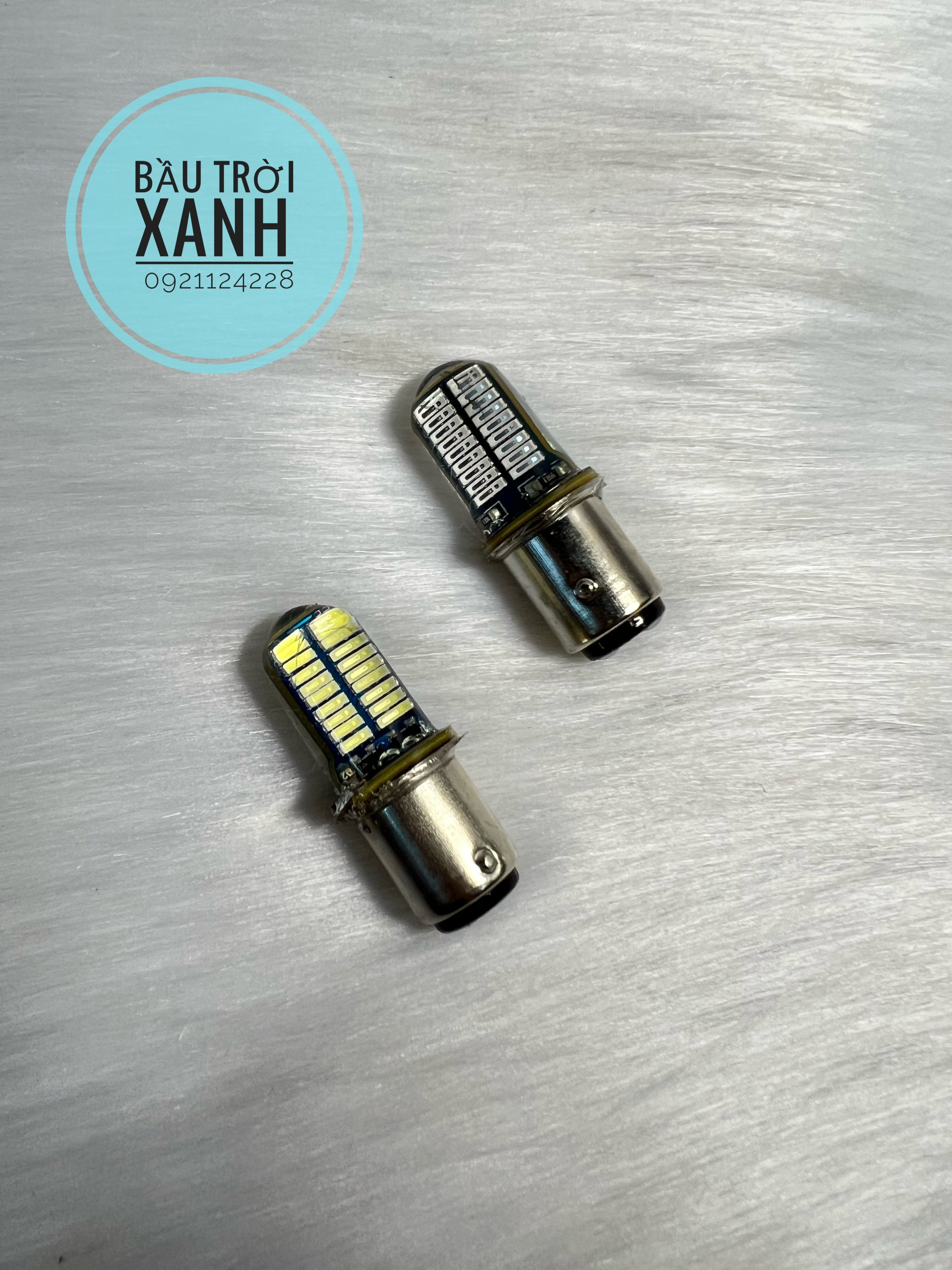 Đèn hậu stop f1 gắn xe máy