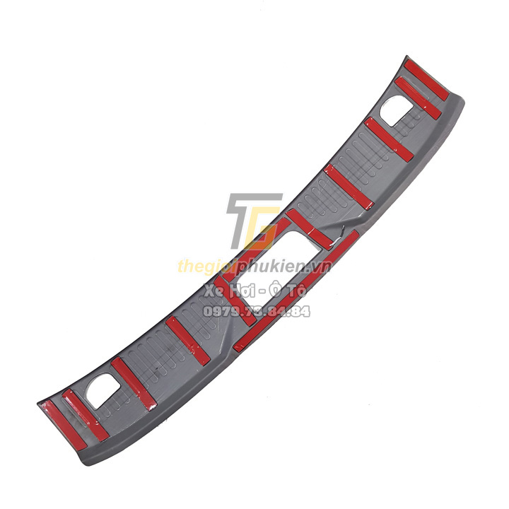 Bộ Ốp bậc cốp Ford Everest 2017-2020 vân Carbon
