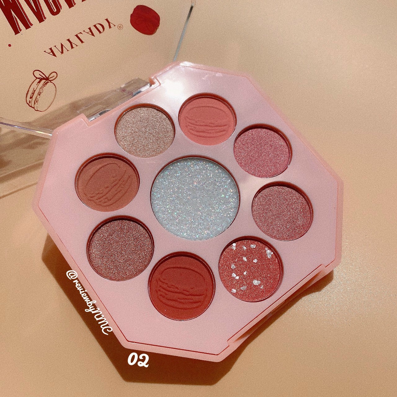 Phấn Mắt 9 ô Macaron Magic Siêu Dễ Thương