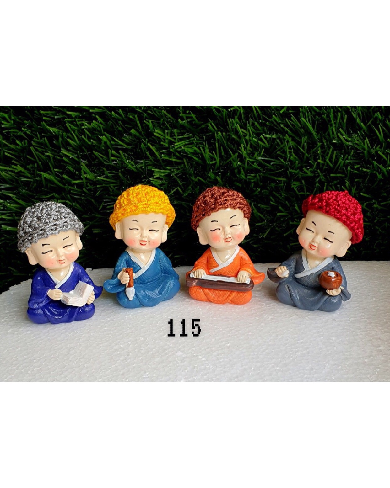 Bộ 4 chú tiểu cầm kỳ thi hoạ nón len