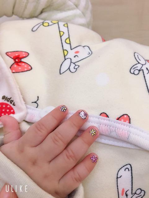 set 2 thẻ sticker, decal dán móng tay cho bé yêu