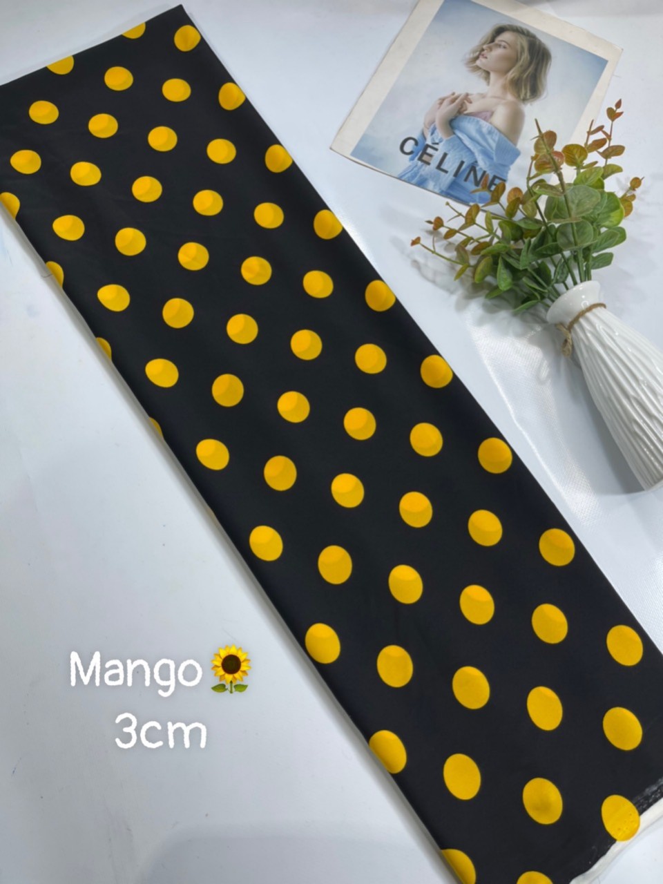 Vải Lụa Mango Họa Tiết Chấm Bi 3cm ( 2m khổ 1.5m )