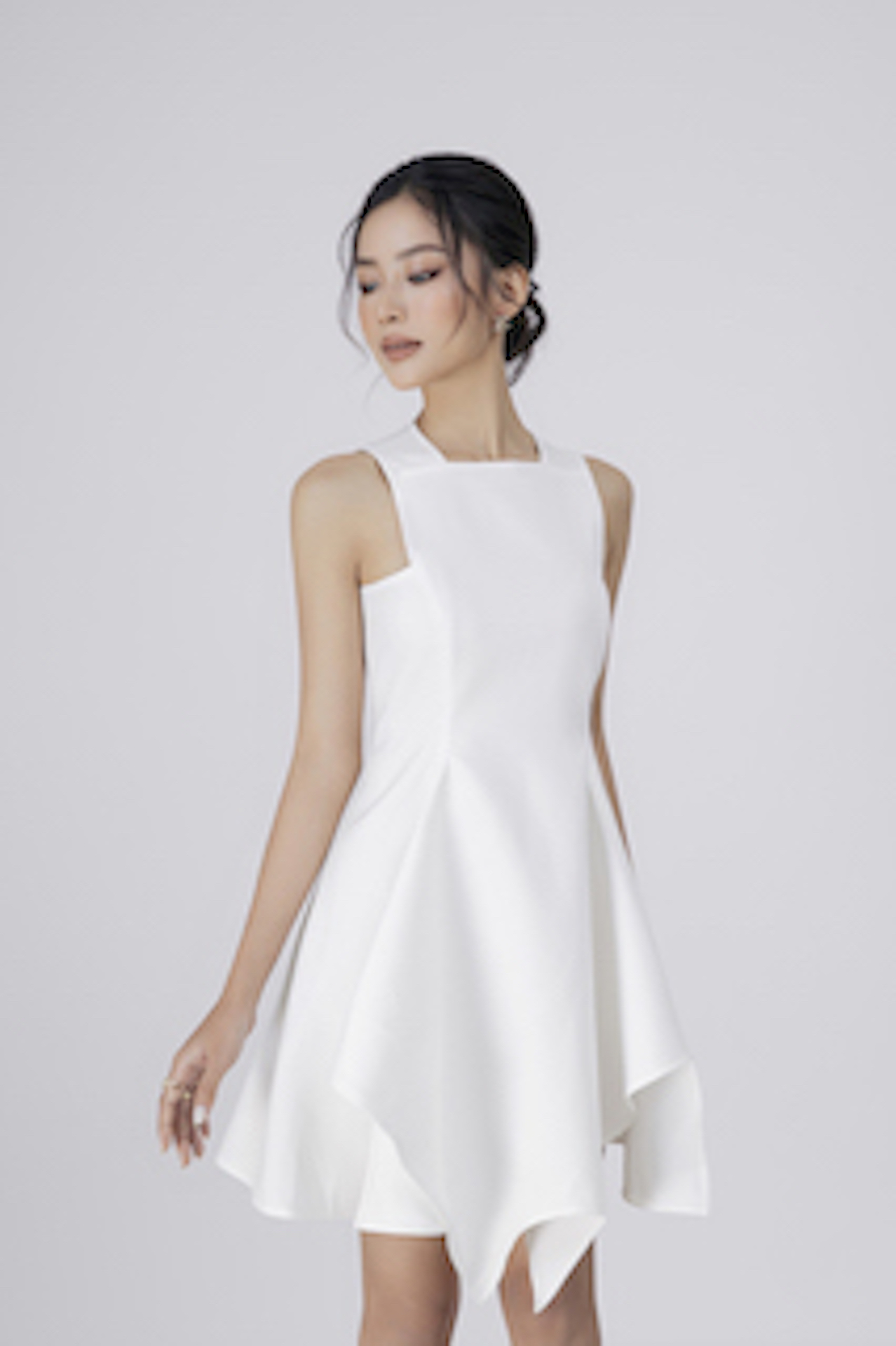 Des Fleurs Đầm liền thân trắng - Sisley Structured Dress