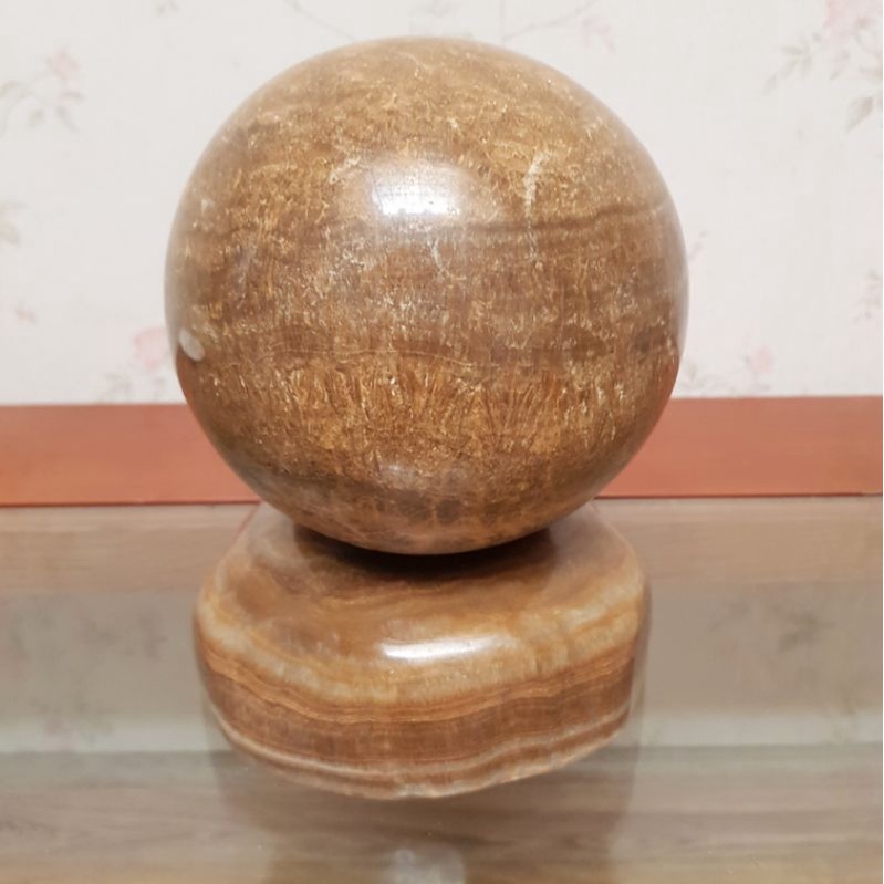 Quả cầu phong thủy màu nâu gỗ mệnh Mộc Thổ