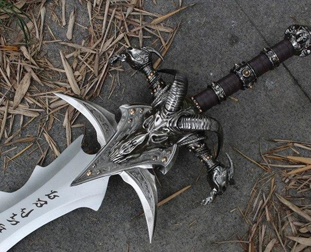 Mô hình Kiếm Frost Mourne 30cm - Baystore