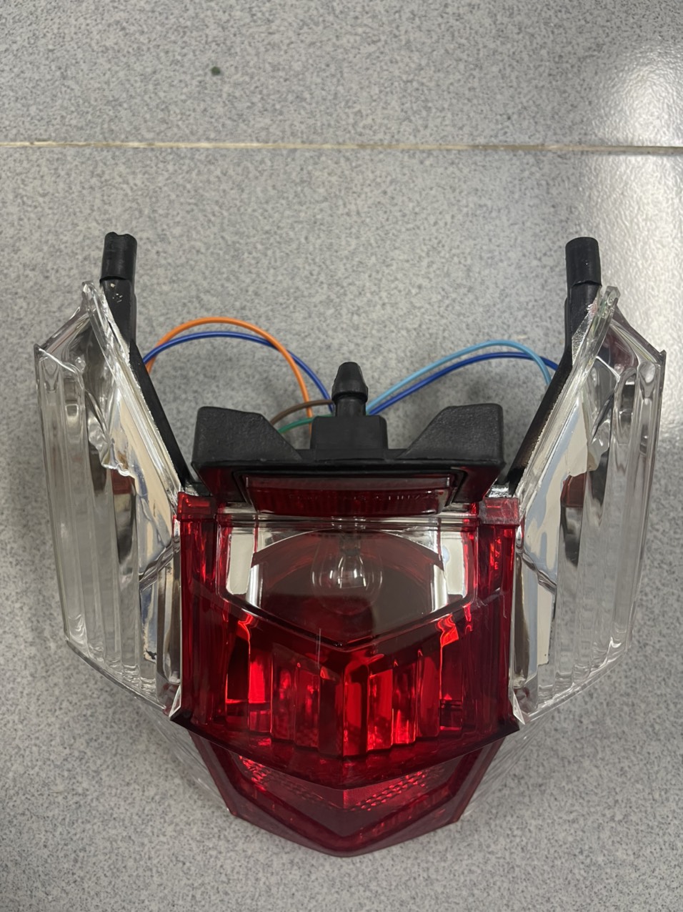 Đèn hậu Wave Blade có đuôi bóng loại tốt