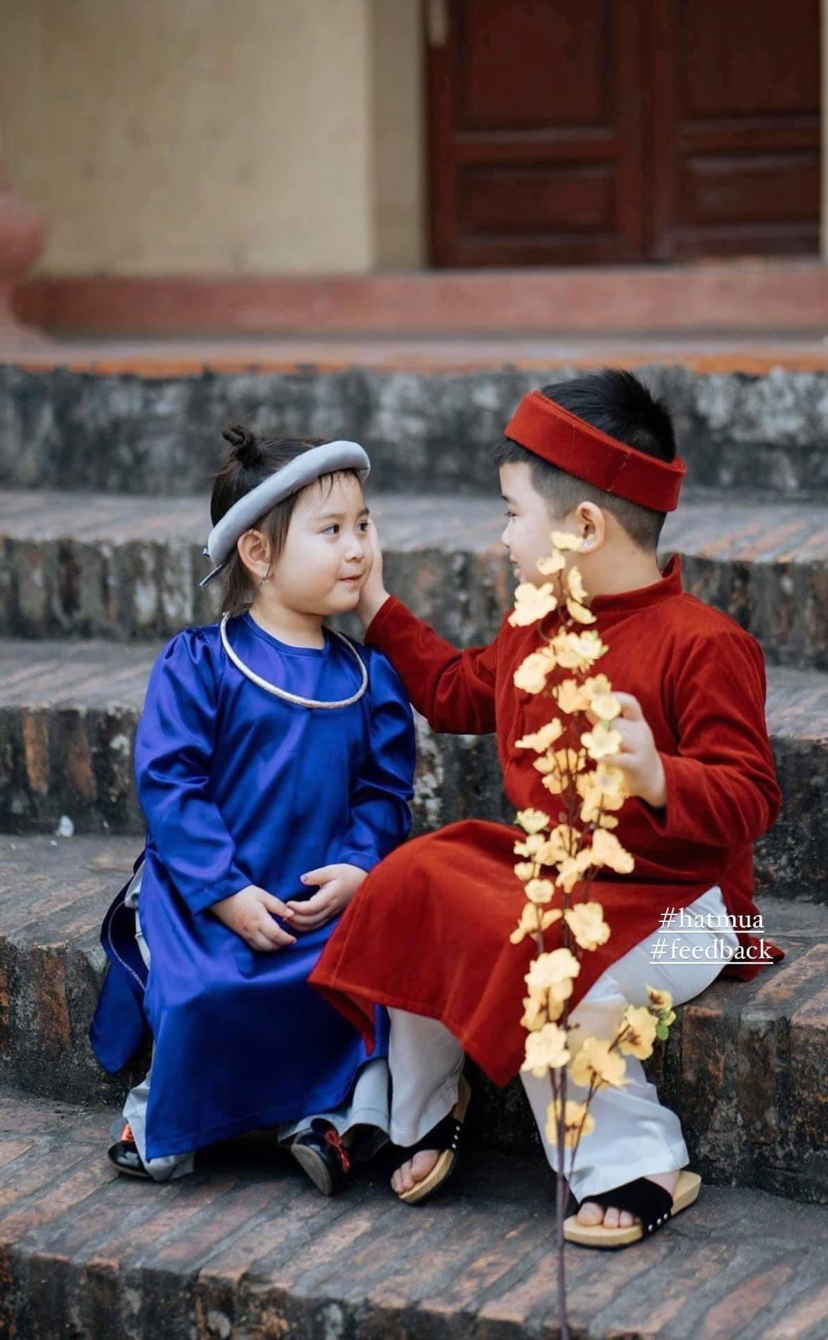 Set áo dài nhung Phú Quý màu đỏ đô cho bé trai (kèm quần lụa trắng và mấn)