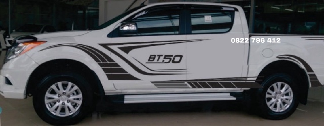 Tem dán sườn xe Mazda bán tải mẫu mới đẹp, phong cách thể thao