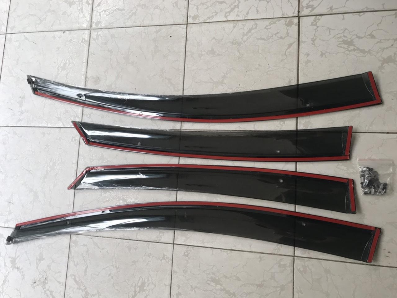 Bộ vè che mưa Ford Focus 12-18 hactback