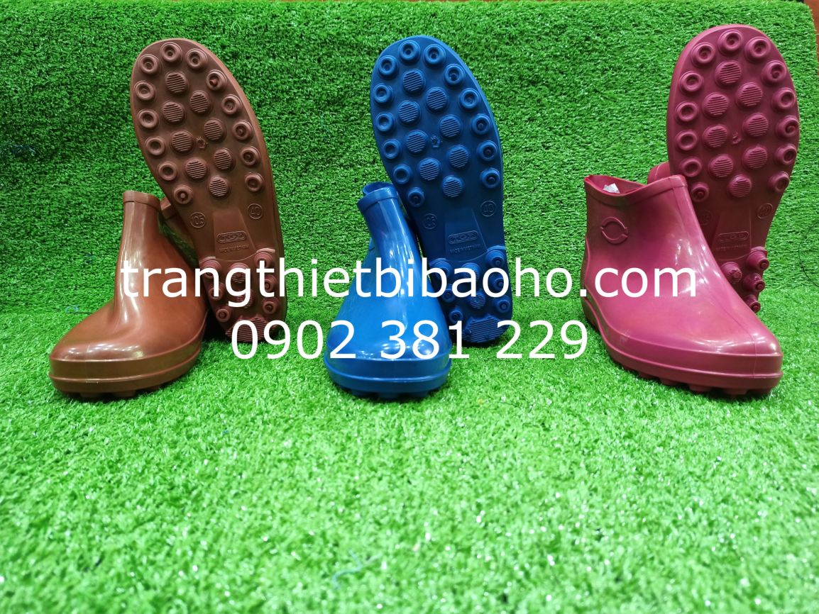 Ủng cao su cổ ngắn đi mưa