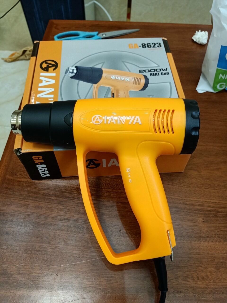 Máy khò thổi hơi nóng yanya công suất 2000w bảo hành 3 tháng
