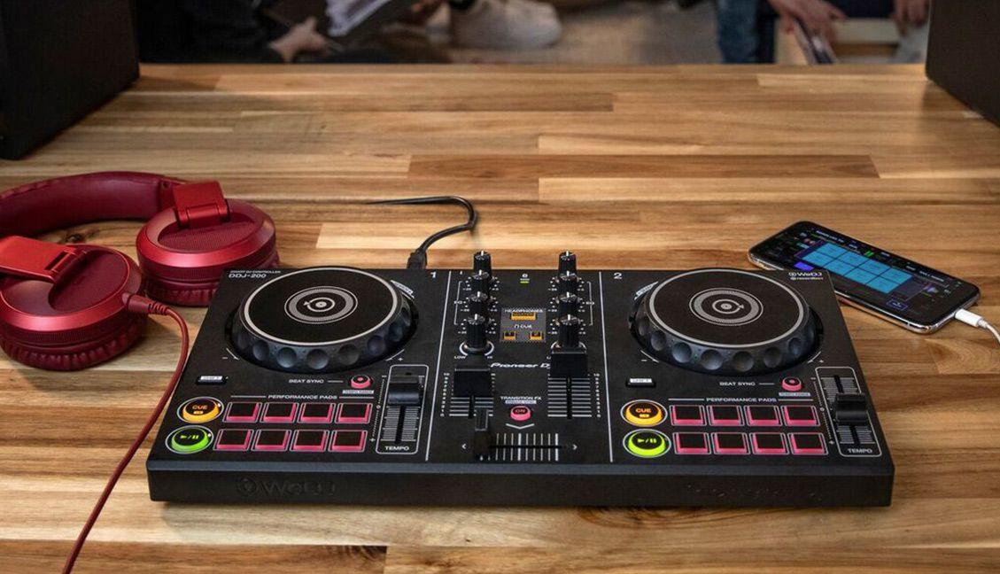 Muse Inc, Bàn DJ Pioneer DDJ 200