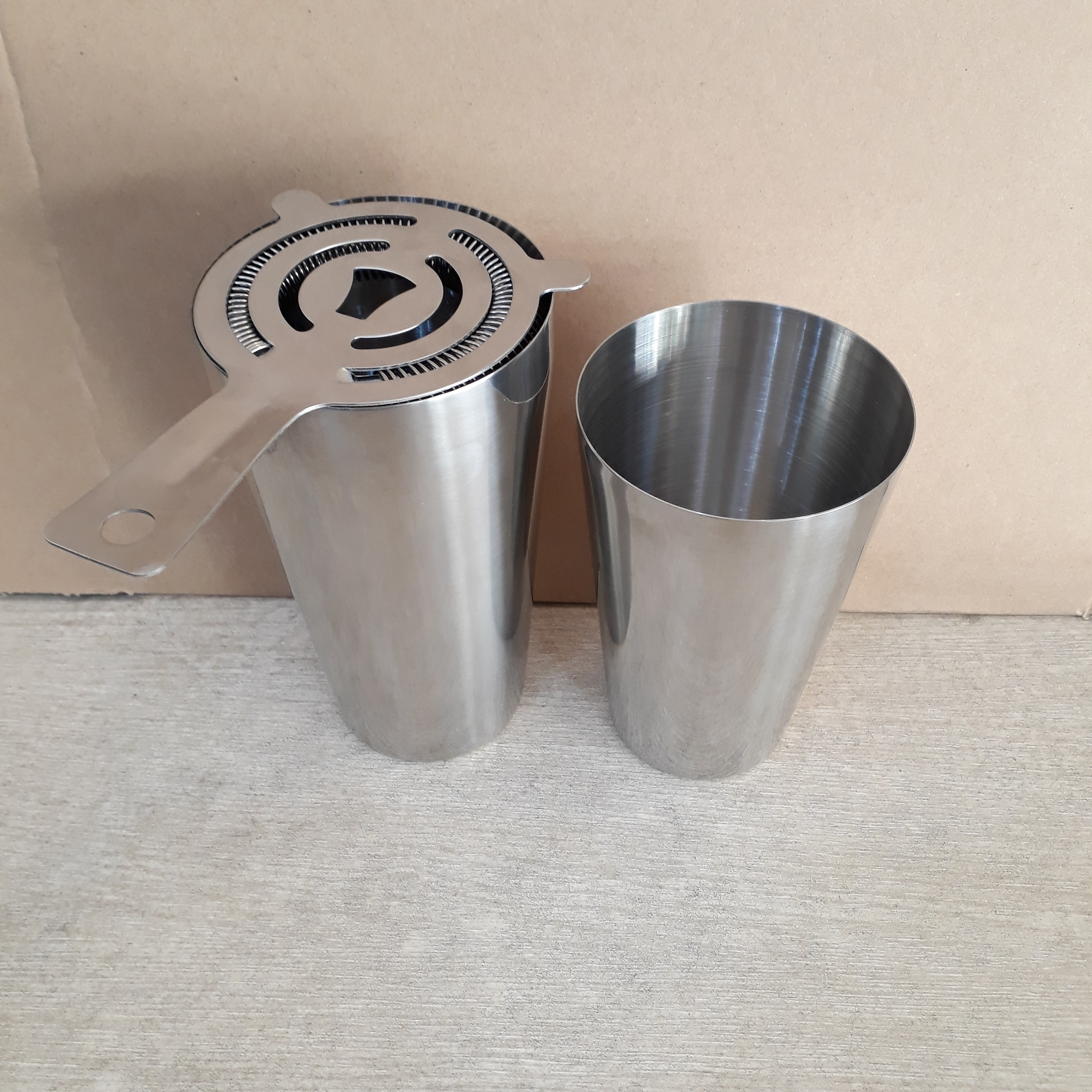 [HCM]COMBO SHAKER 2 MẢNH VÀ CHẶN ĐÁ NHỎ