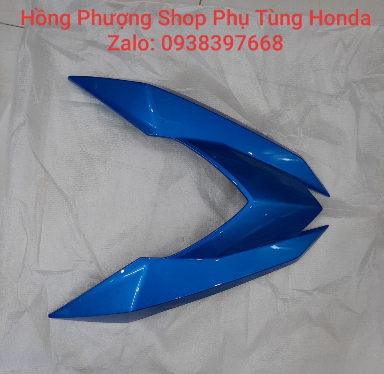 [HCM]MẶT NẠ CHỮ V CHO XE WINNER (Có Đủ Màu)