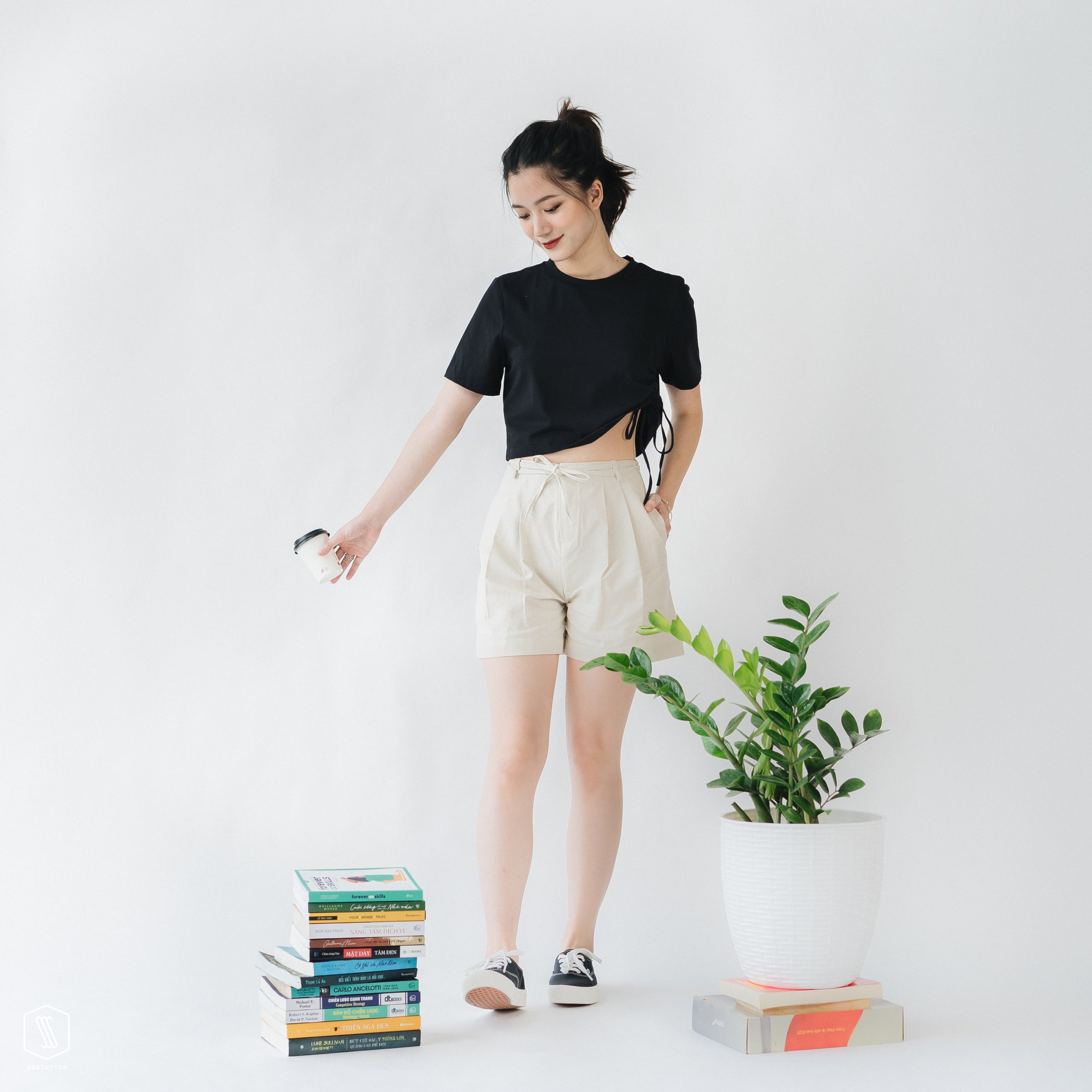 Quần short nữ SSSTUTTER chất linen thoáng mát đai thắt nơ self-tie shorts