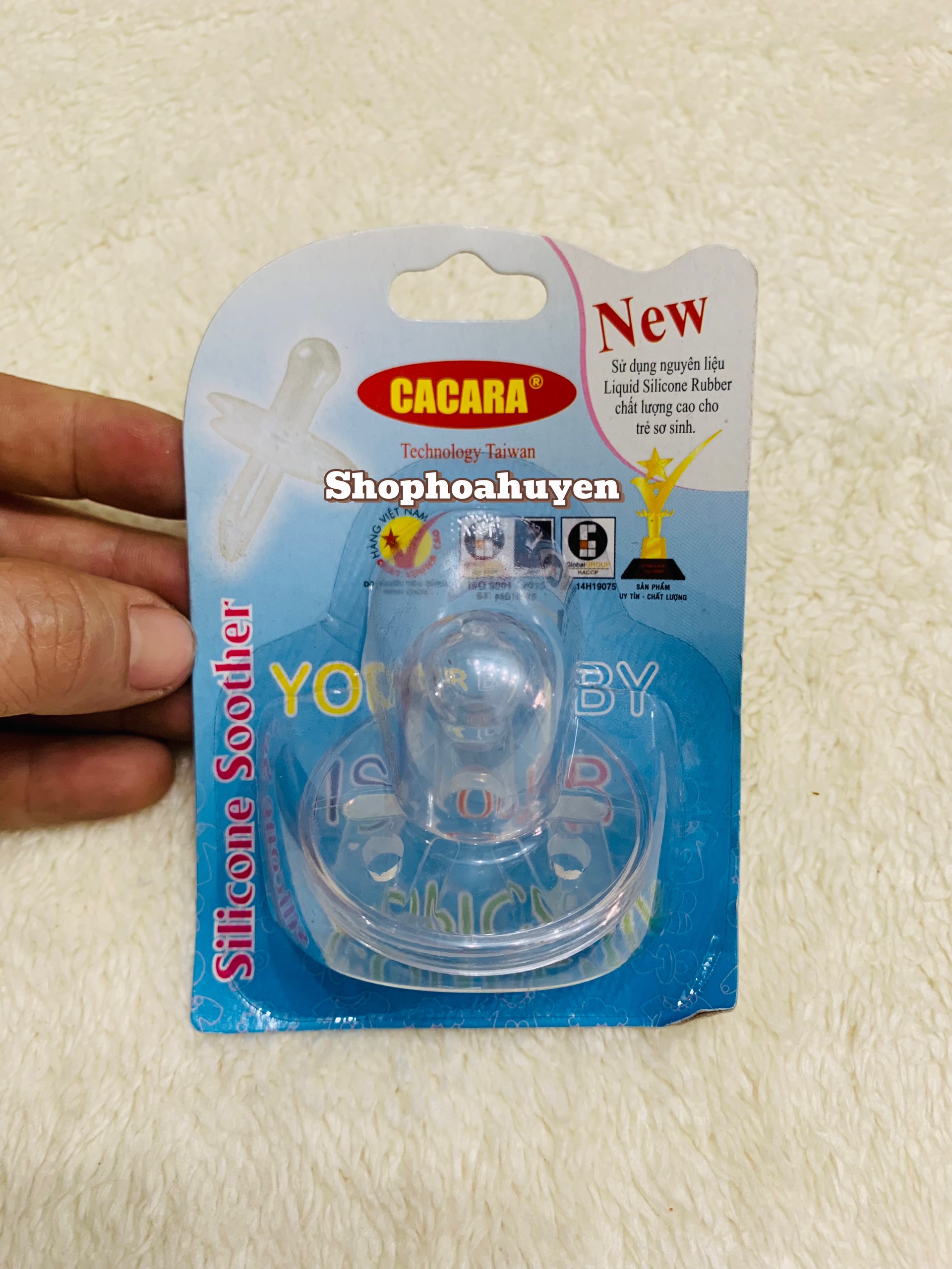 Ti ngậm cho bé sơ sinh Ty ngậm Cacara silicon dẻo mềm cho bé có nắp đậy hợp vệ sinh khi dùng