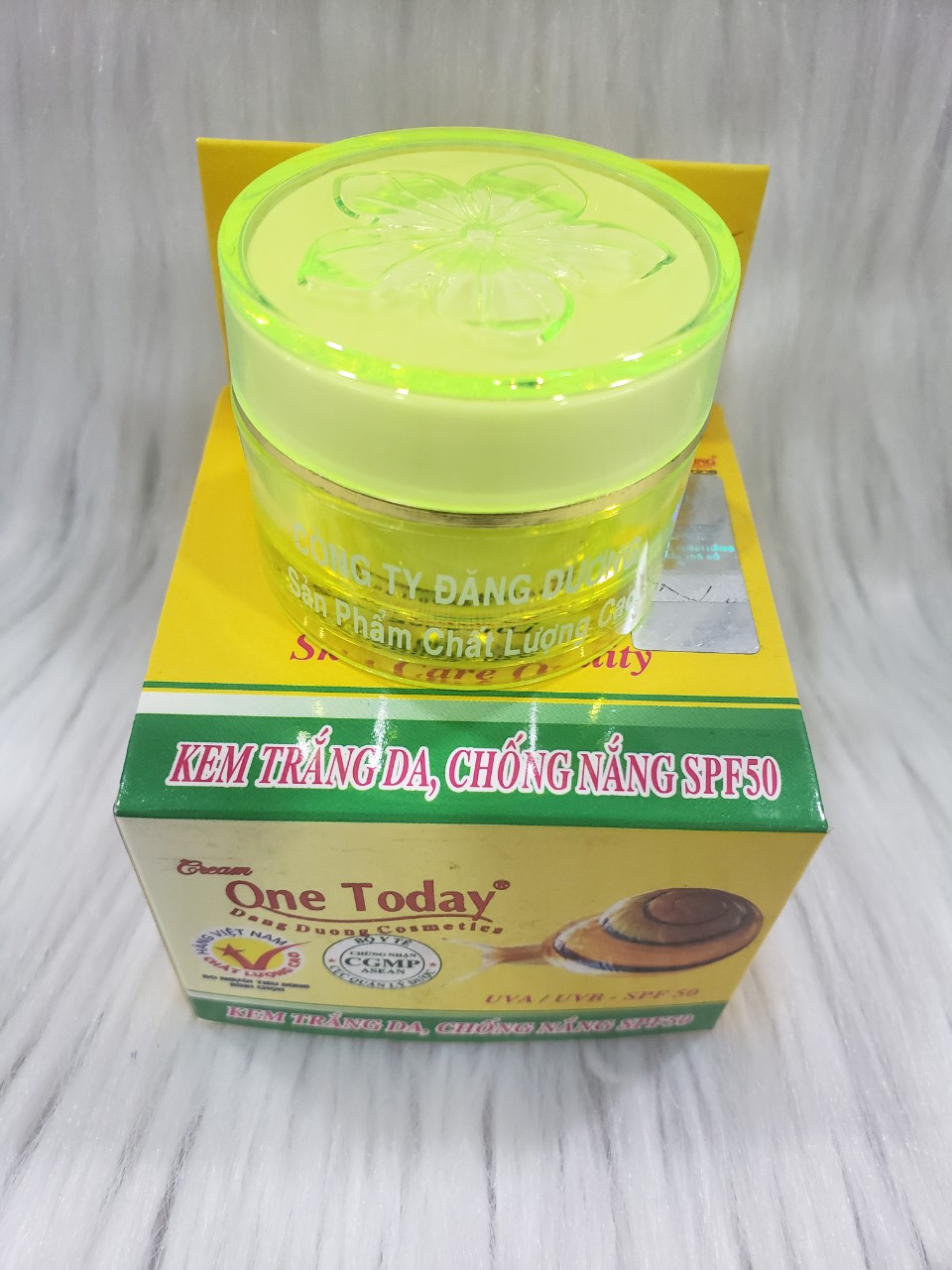 Kem One Today trắng da chống nắng SPF50  9gr