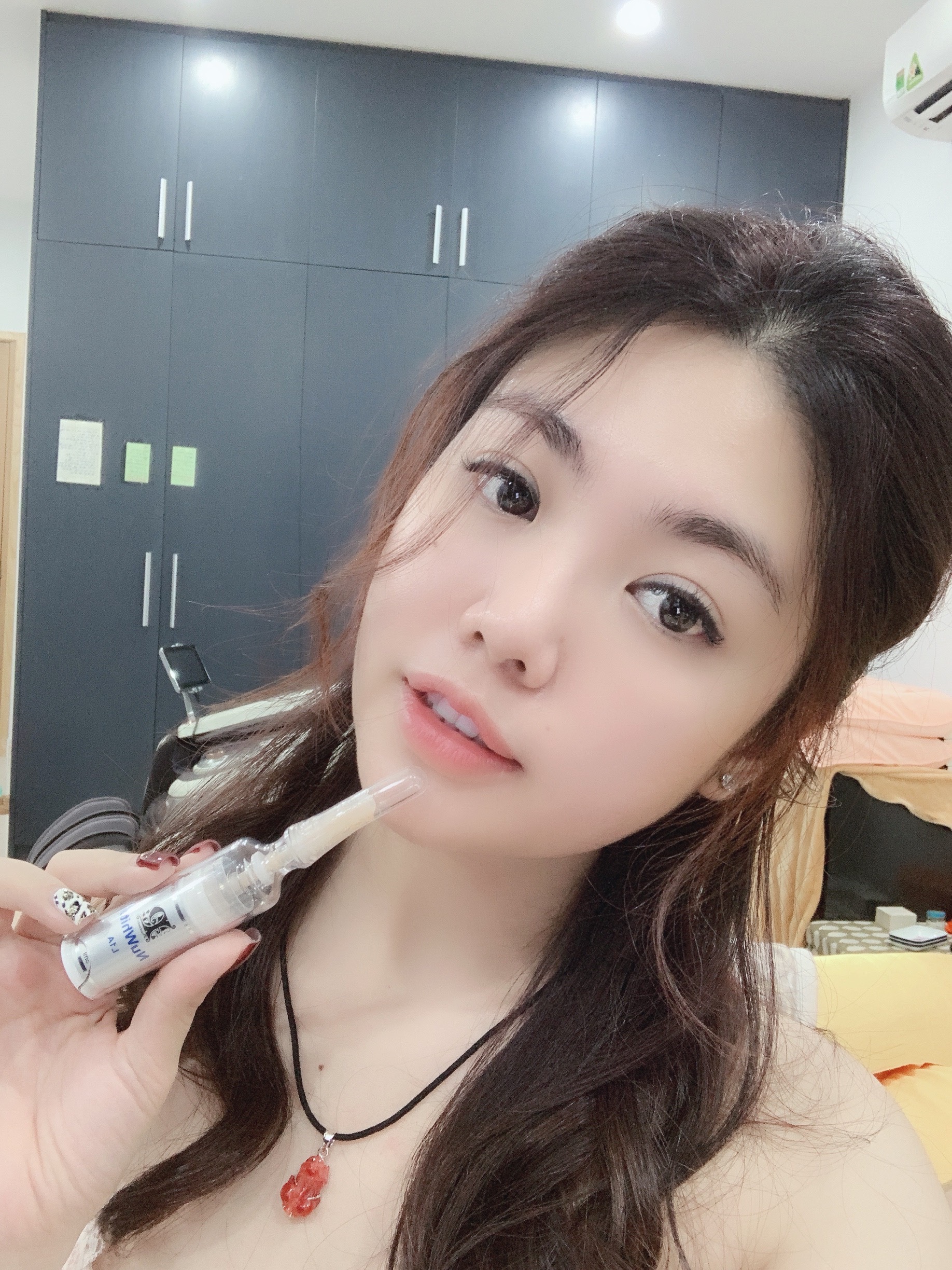 Kem Làm Thâm Làm Hồng Môi BioWhite L1A