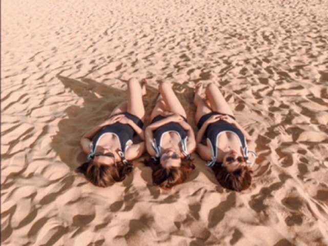 Bikini 1 mảnh nơ vai xanh đen dễ thương