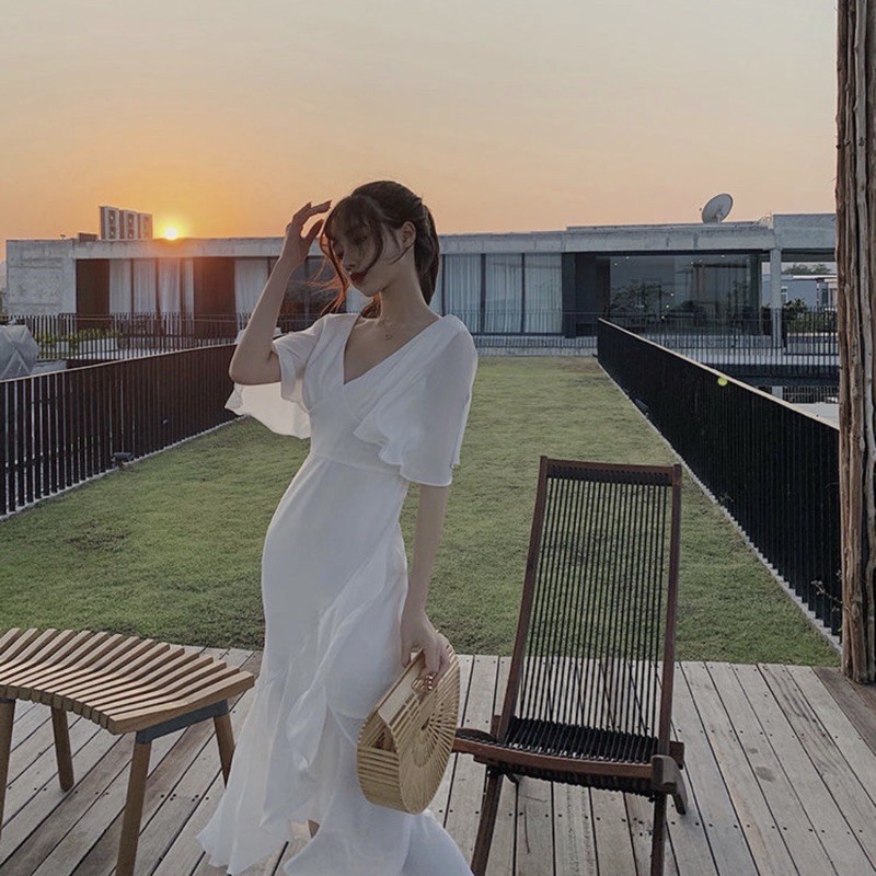 Đầm trắng đuôi cá tùng bèo