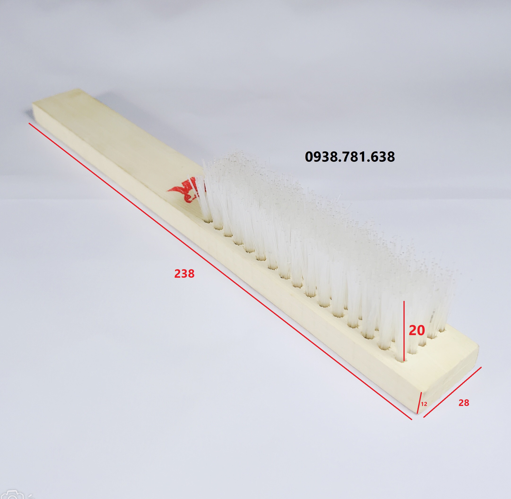 Bàn Chải Cán Gỗ Sợi Cước Nylong  516