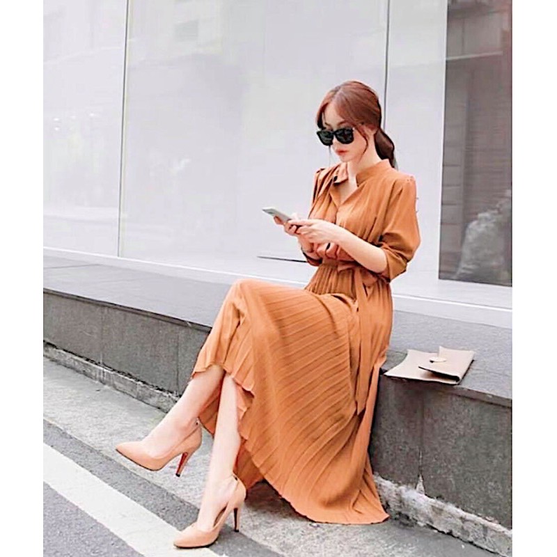 Đầm vàng đồng cổ trụ tùng dập li