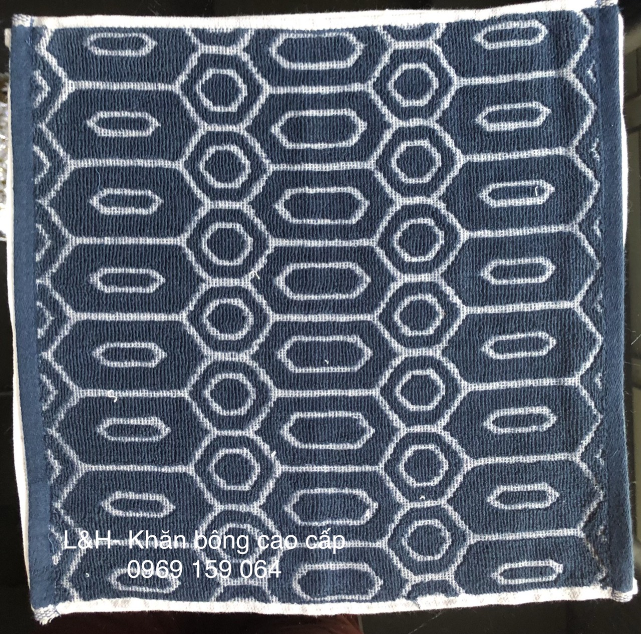 Khăn mặt cotton hoa văn chìm xuất nhật, KT 30x30cm, nặng 35g