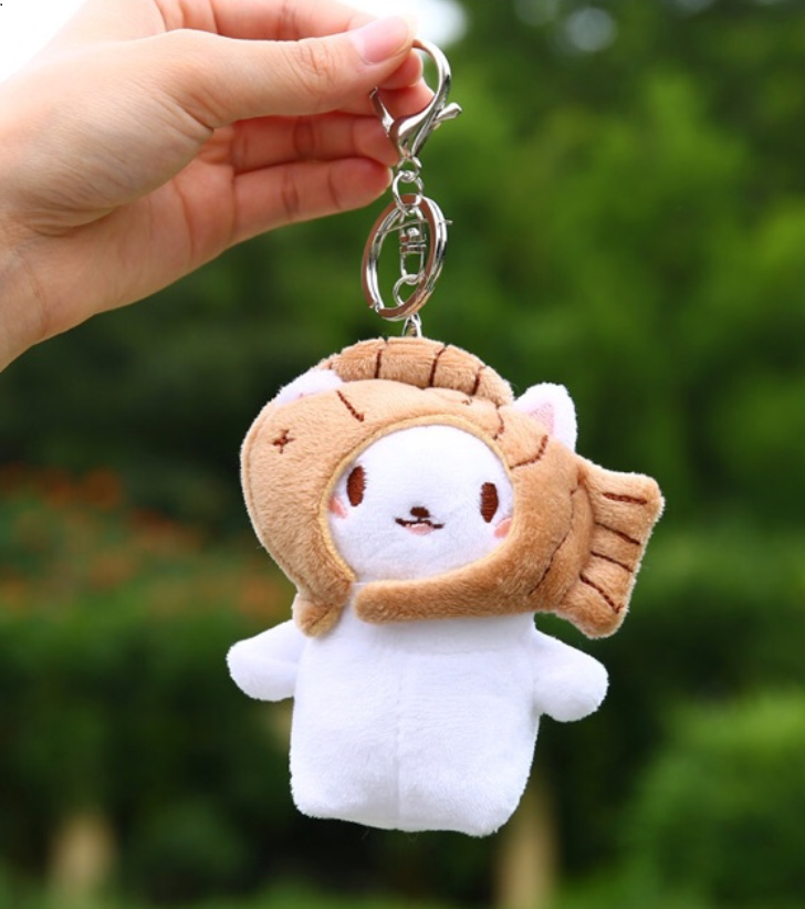 Móc khoá mèo bông đội nón cá