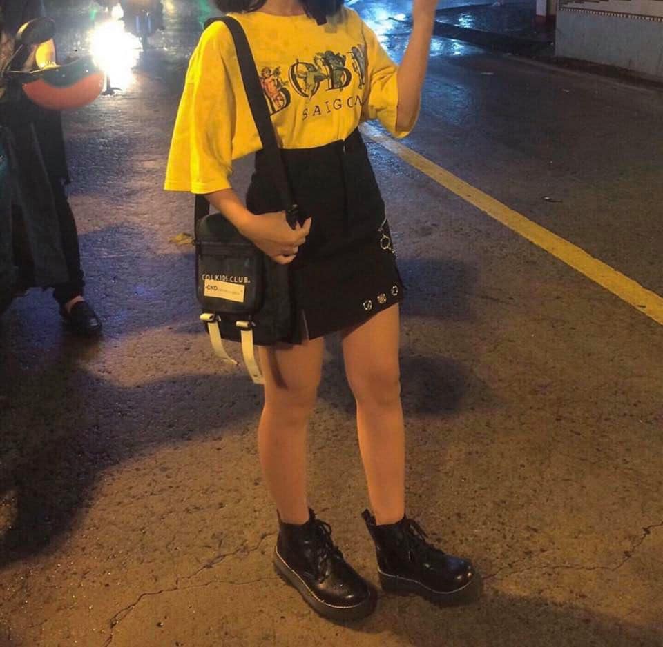 [YoloBoutique] ÁO THUN BOBUI UNISEX (ĐEN, VÀNG)