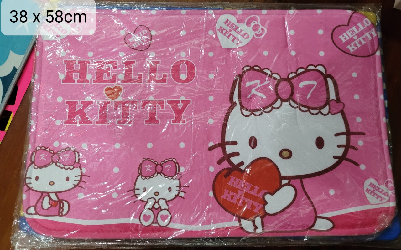 Thảm trải sàn hình Kitty, Thảm trải sàn hình Đôrêamon