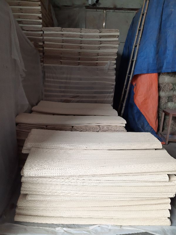 Chiếu cói trắng loại trung kt 1m6x2m
