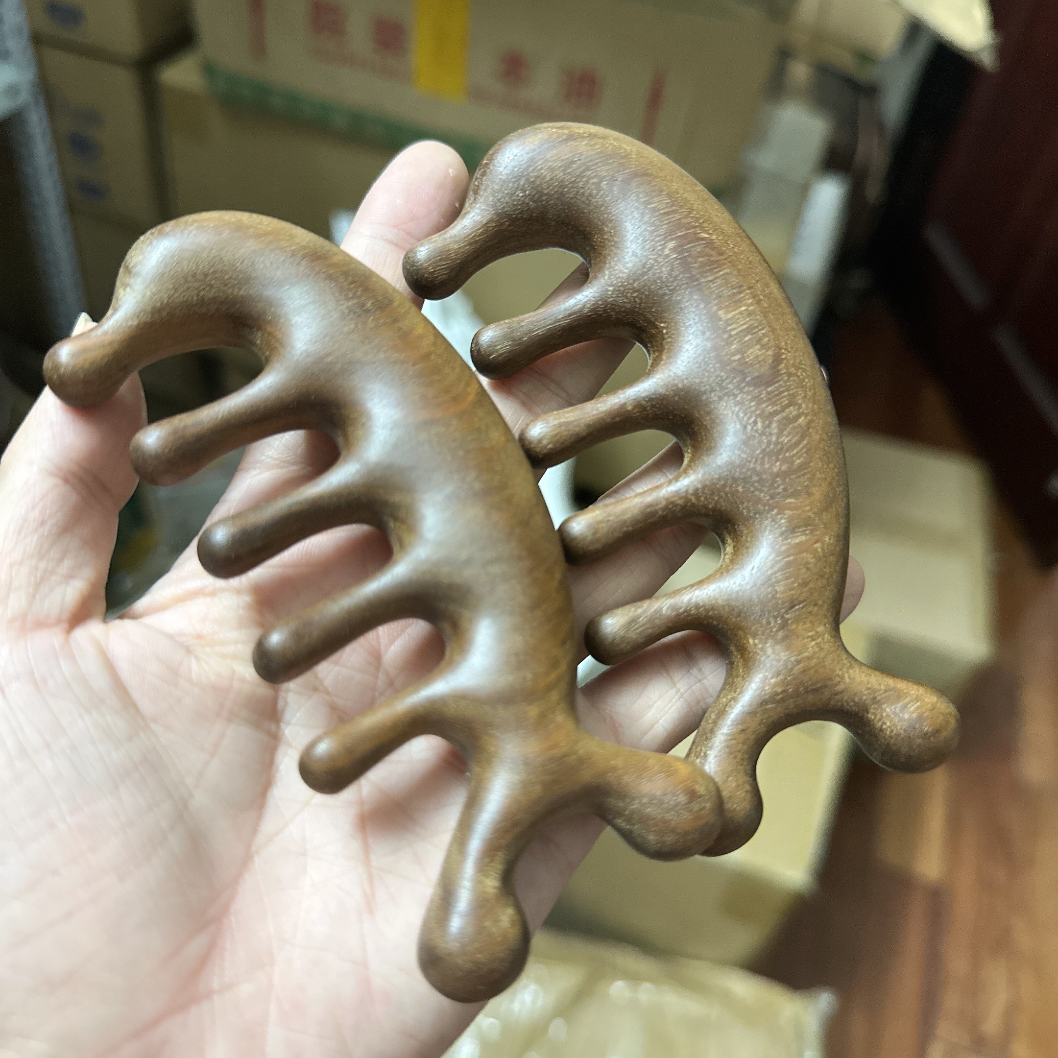 Lược gỗ đàn hương